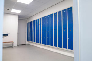 Pijlman Magazijn-lockers-en-werkplek---werkplaats---Van-den-Brug-Drachten